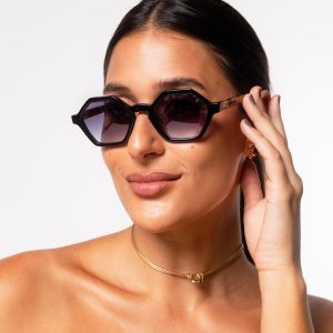 Vívian preto/tartaruga